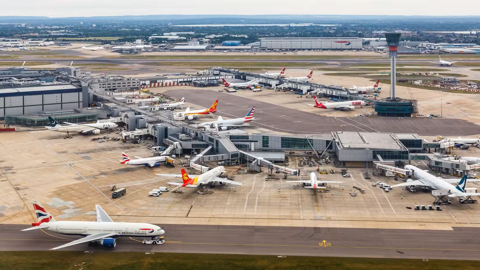 The crown slips: Why London Heathrow won't be Europe's busiest airport In 2026