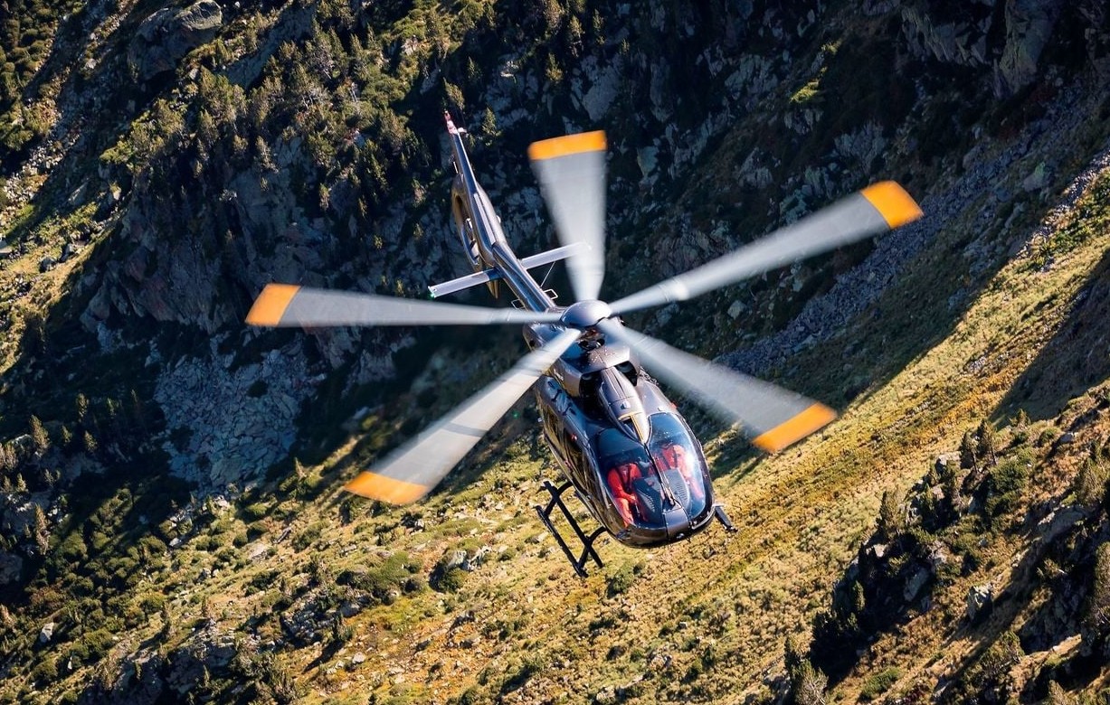 Airbus and Armenia sign for six H145 helicopters 