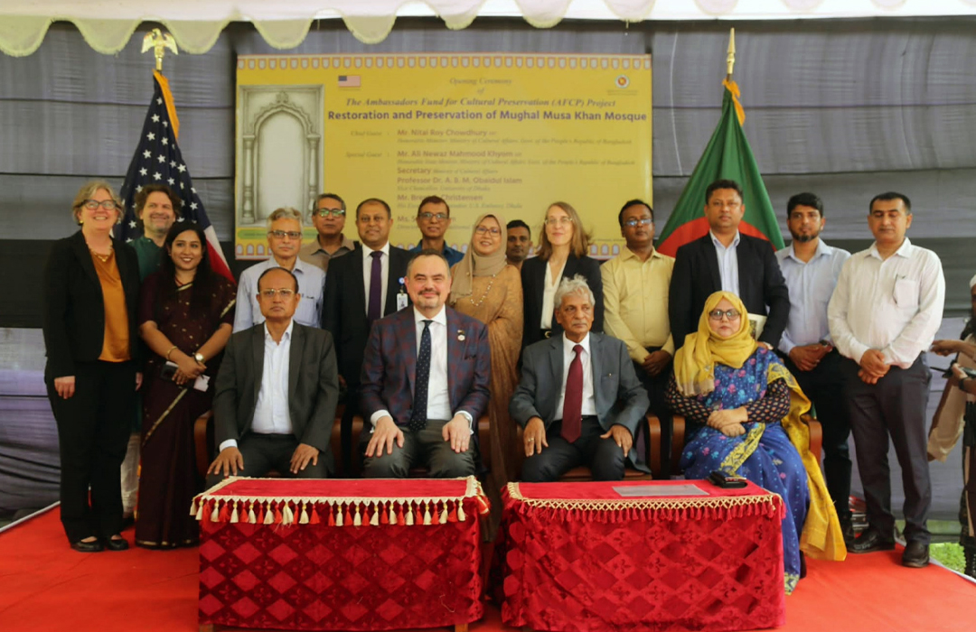 US announces $235,000 grant to restore Musa Khan Mosque at DU 