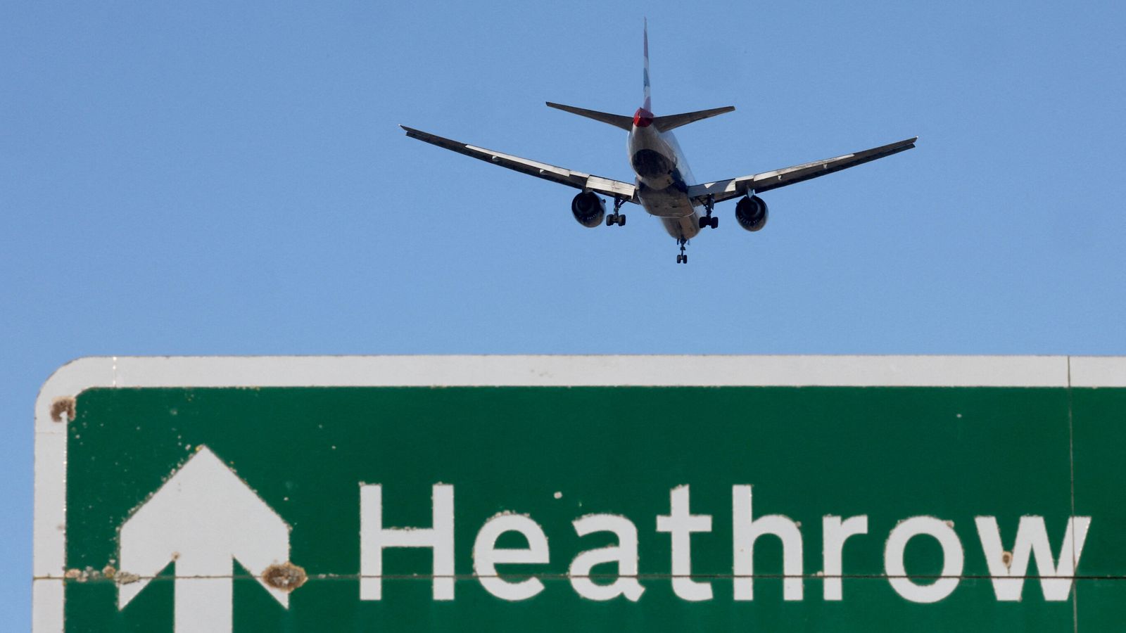 Heathrow's third runway delayed by four years, won't open until 2039