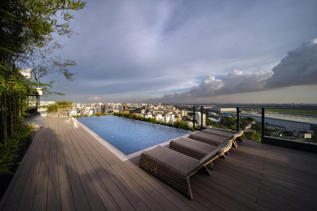 Runway views, urban comfort redefine Uttara hospitality