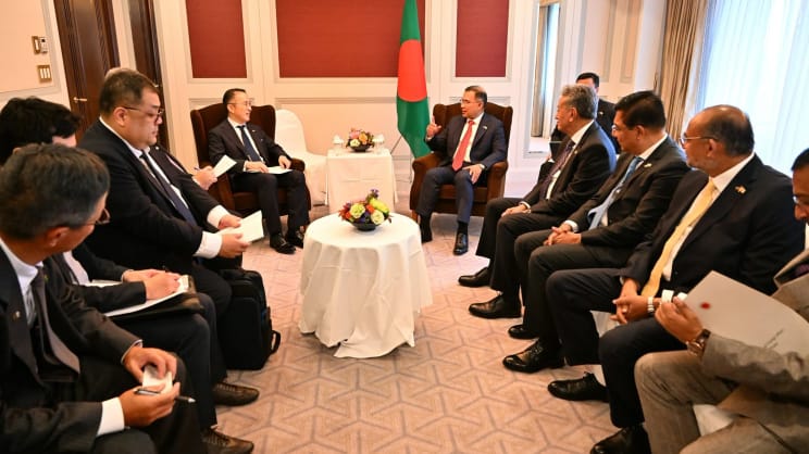 PM seeks stronger Japanese investment, economic cooperation