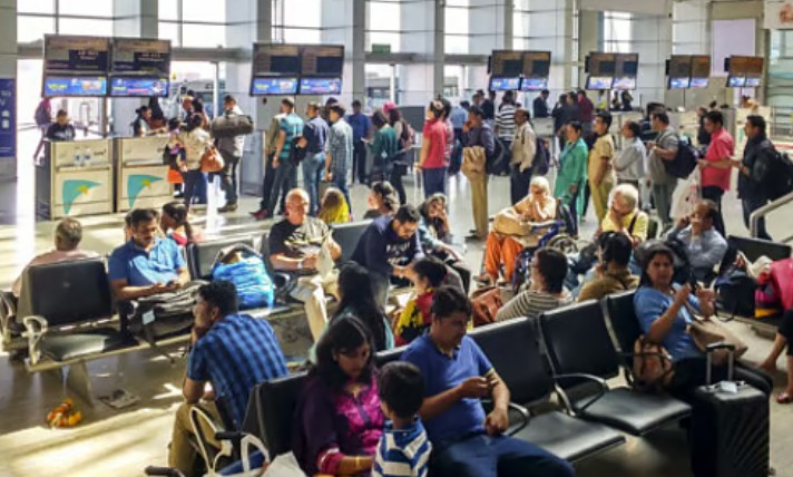 Network glitch slows check-in at Mumbai airport
