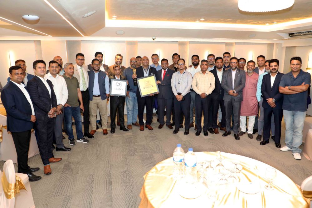Dhaka hoteliers honour Alamgir Hossan