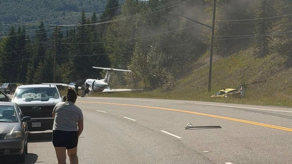 One dead after Canadian small plane hits car