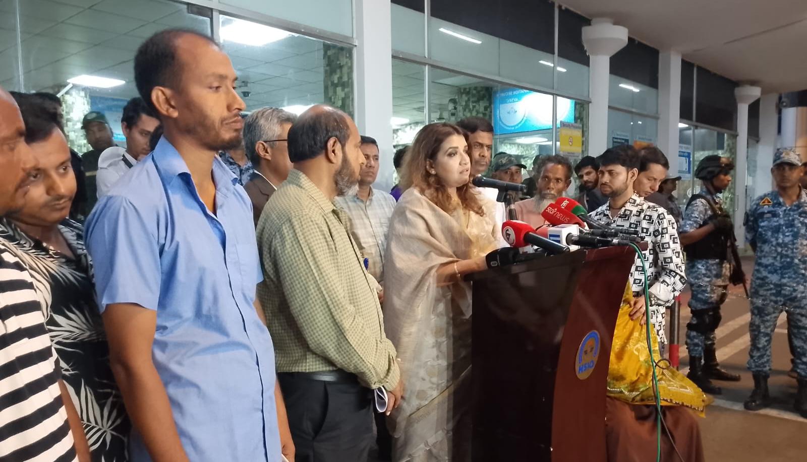 Shama receives bodies of two Bangladeshis killed in Lebanon