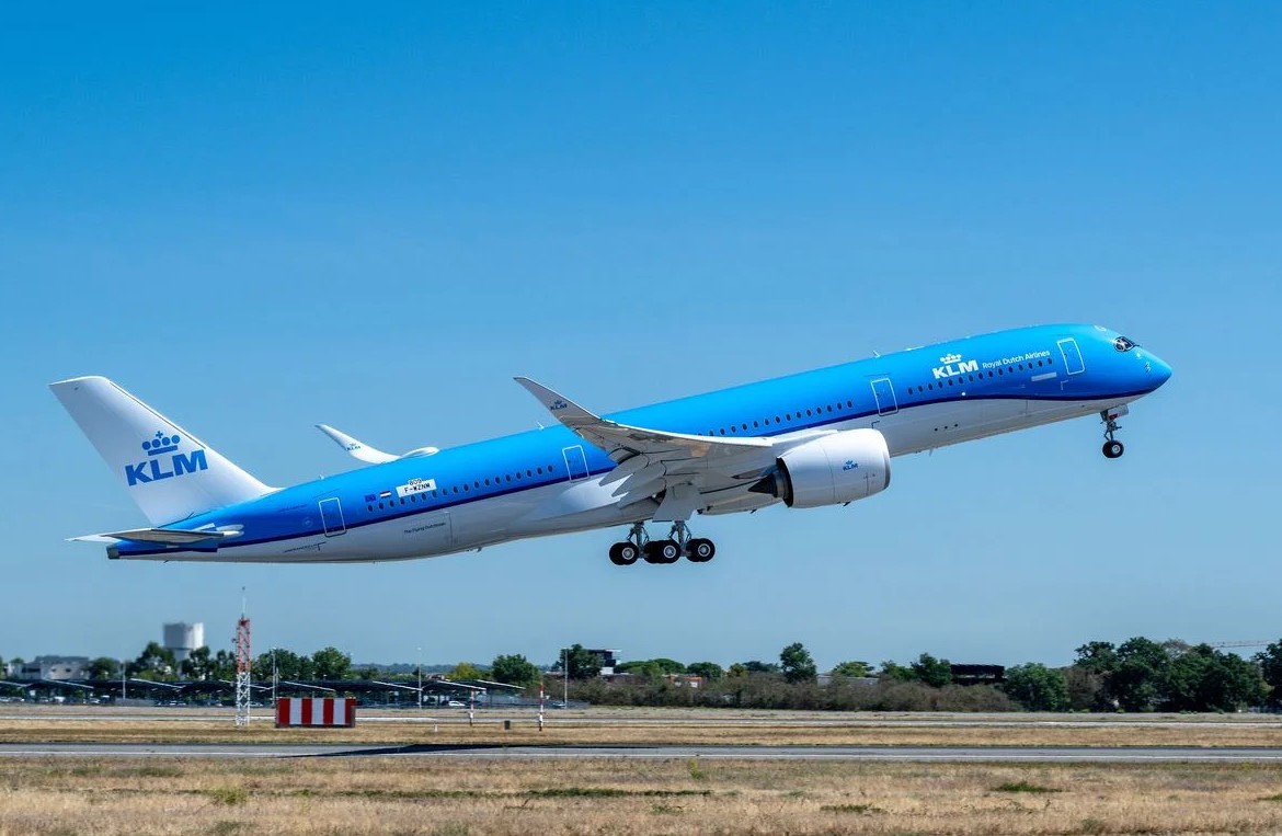 KLM gets first Airbus A350-900