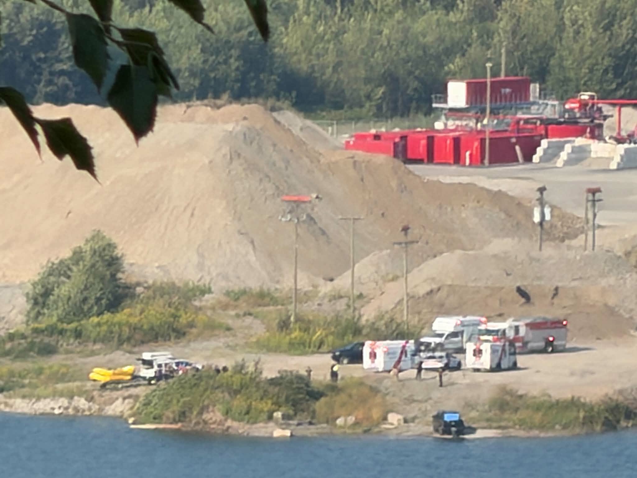 Two  flight school  aircraft collide mid-air in Canada