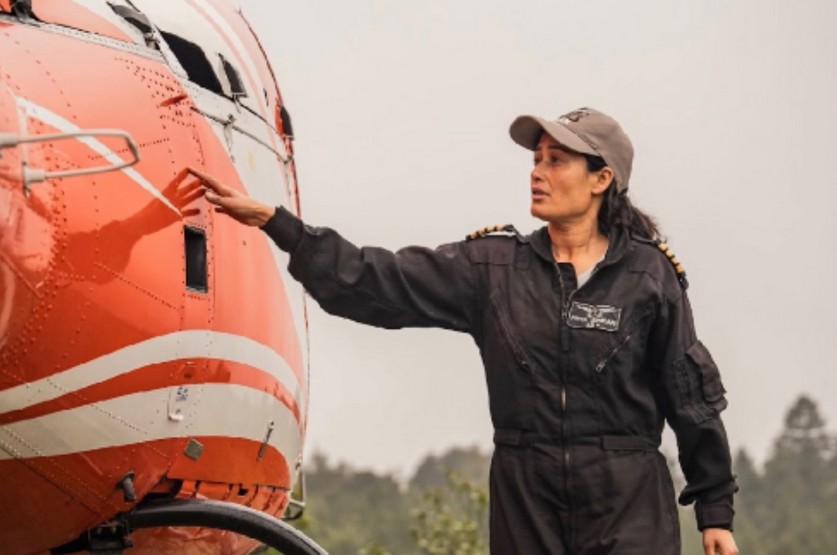 Nepal's first female helicopter rescue pilot receives Tenzing-Hillary award