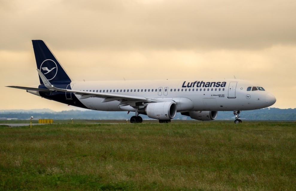 Lufthansa flight diverted after passenger’s powerbank catches fire