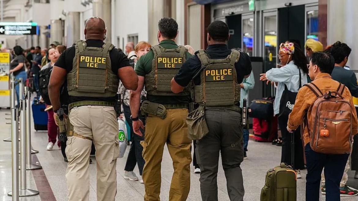 ICE agents deploy to major US airports as security queues stretch for hours