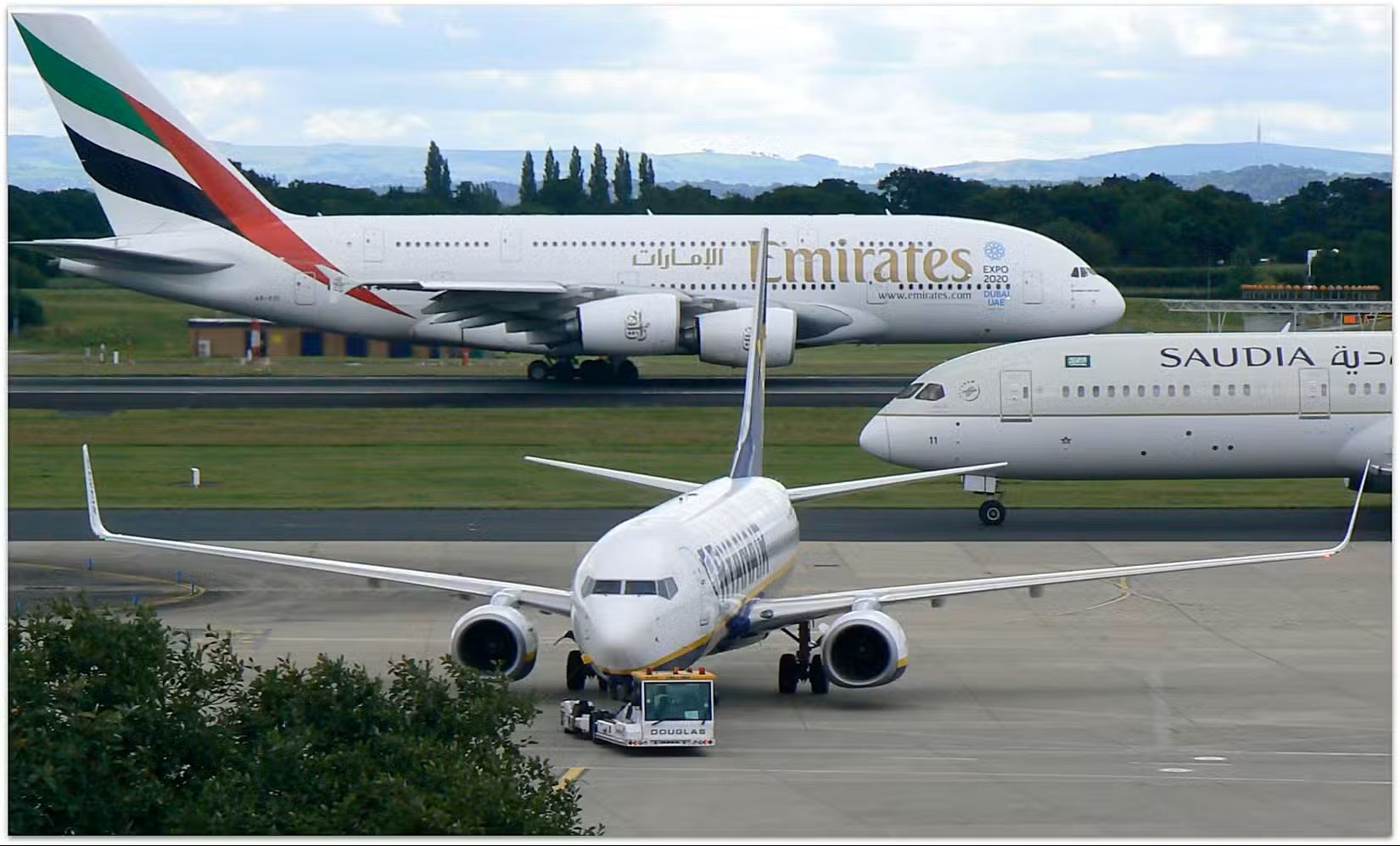 What are the benefits of flying on a widebody over a narrowbody?