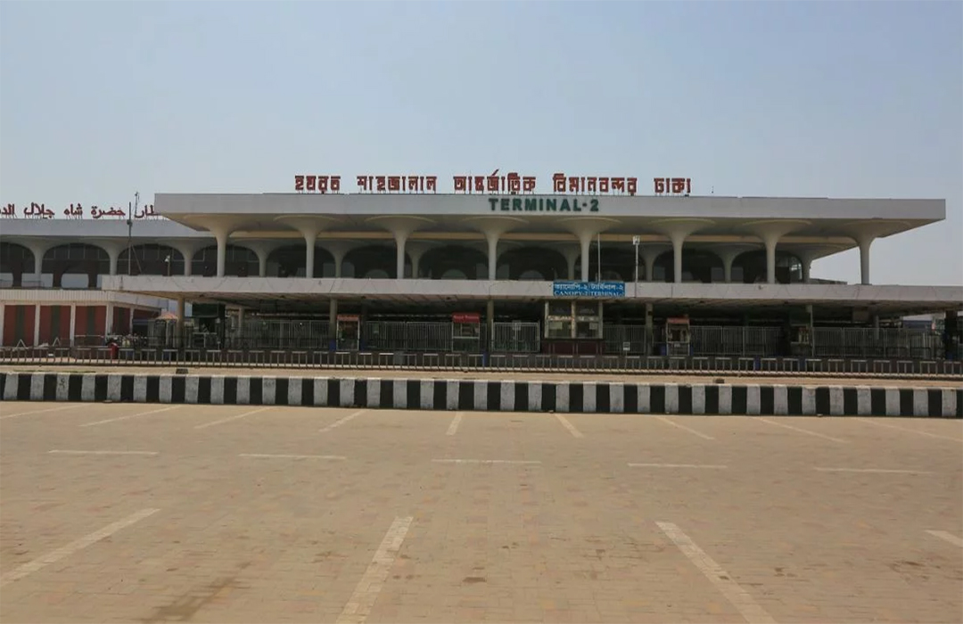 Travel restrictions widen, leaving politicians anxious at immigration