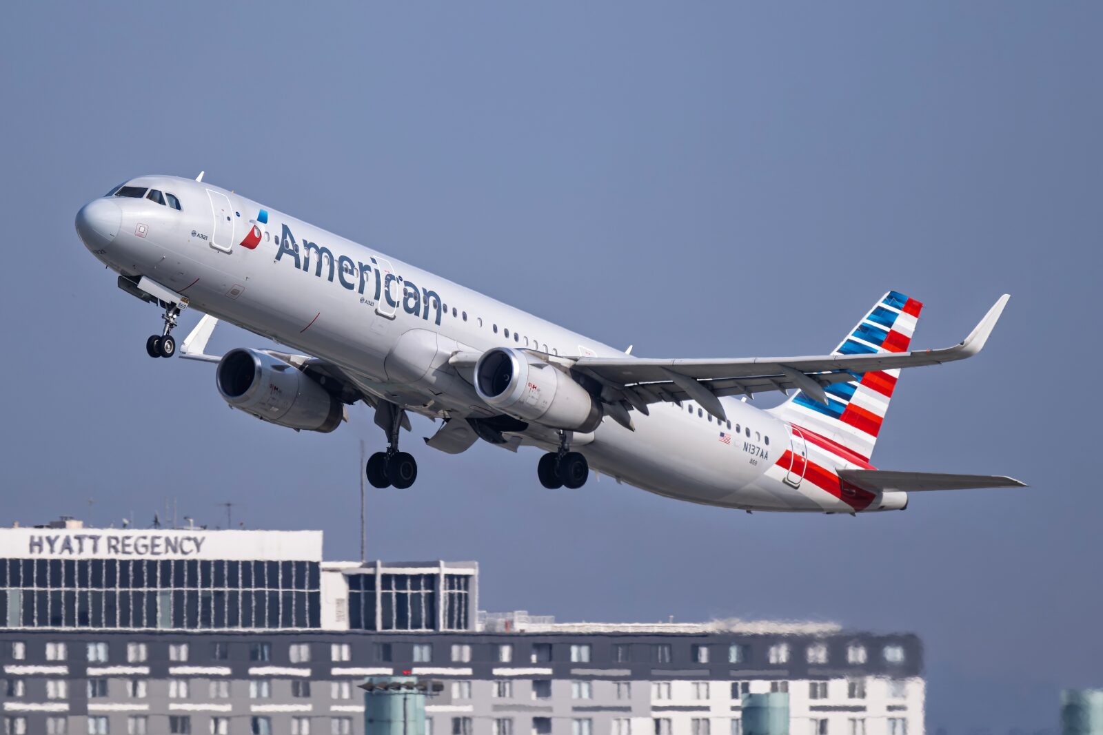 Laptop fire on American Airlines flight leads to landing drama