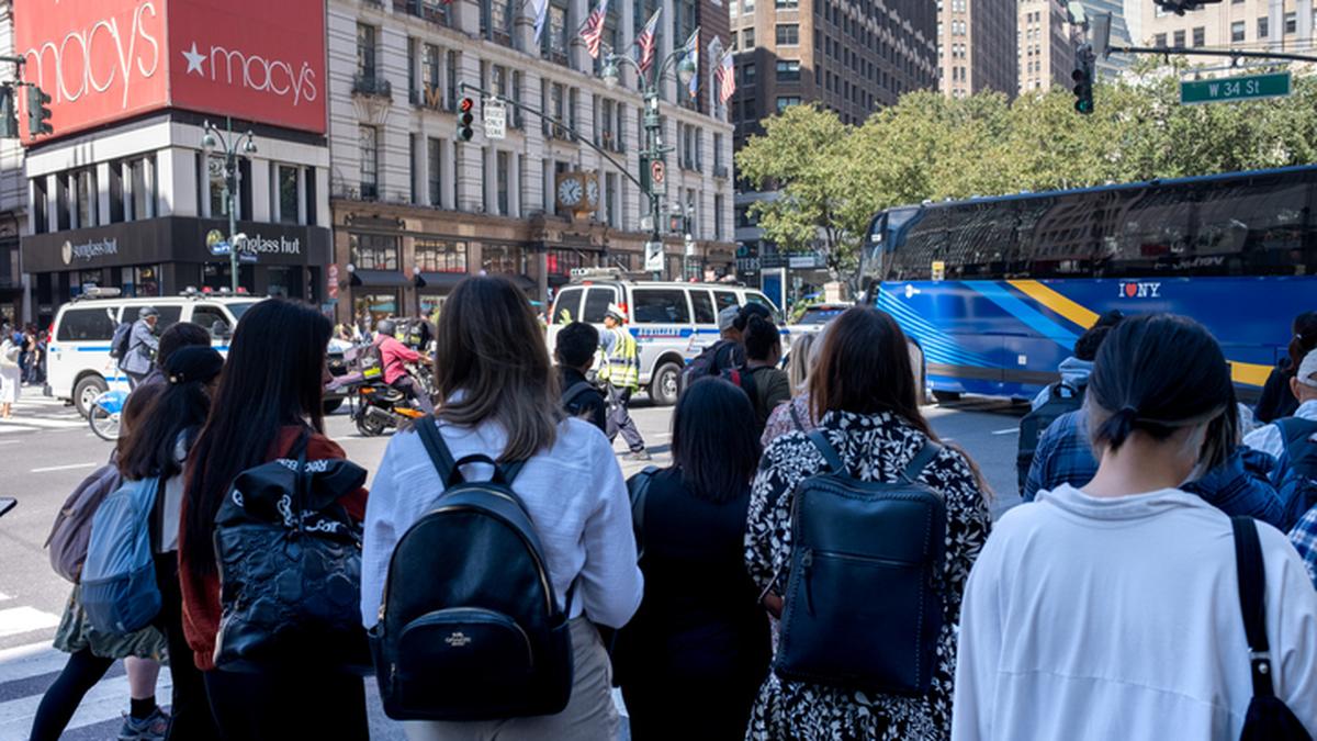 U.S. weighs $100,000 fee for foreign students wanting to work after graduation: report 