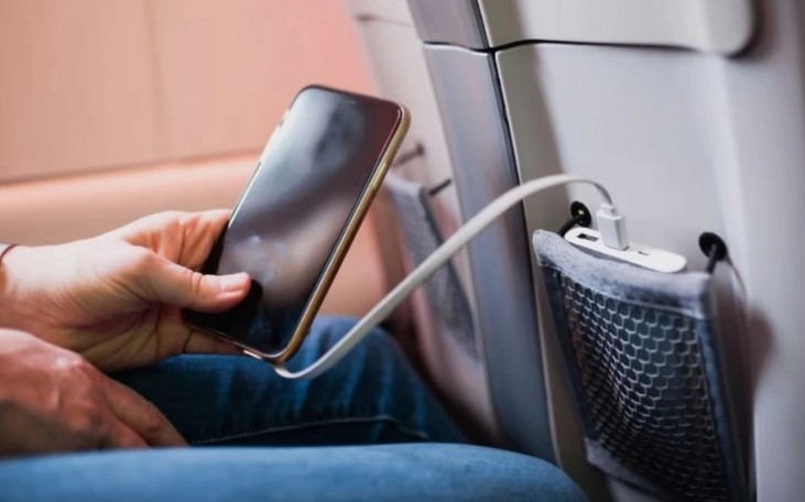 Saudi Arabia bans charging power banks onboard flights