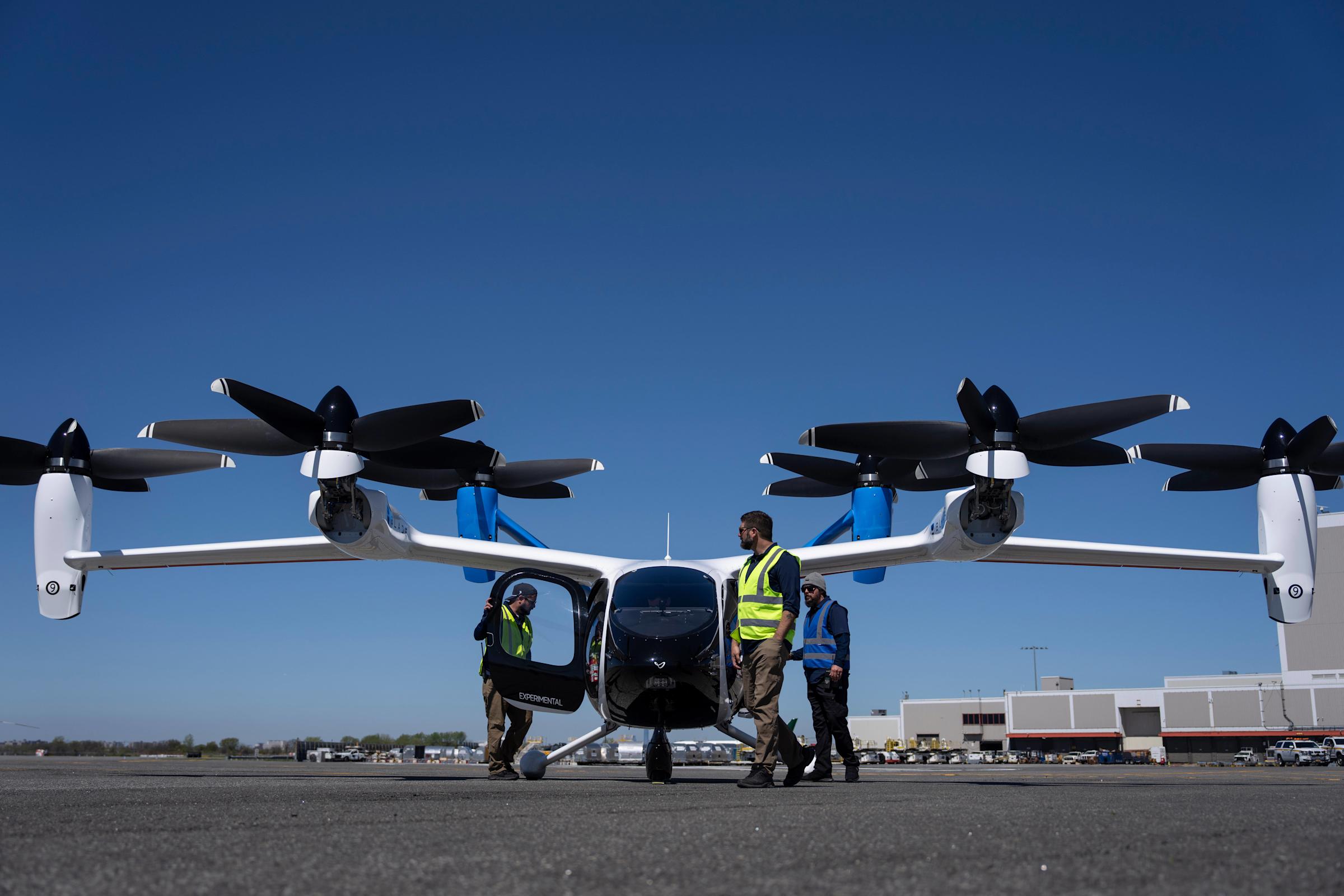 Joby flies first point-to-point air taxi flight tests in New York