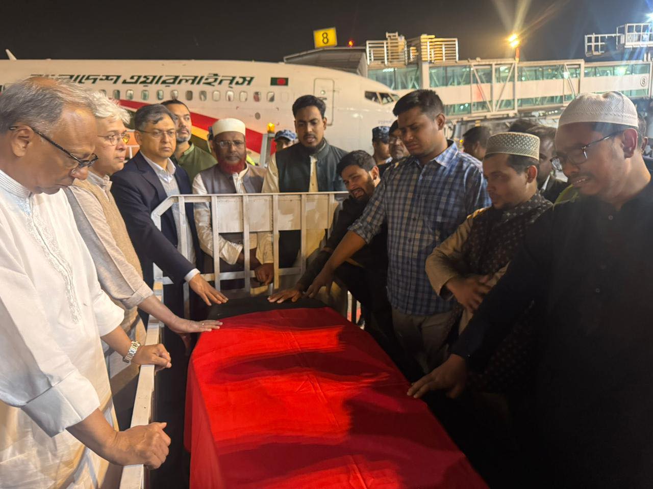 Osman Hadi’s body arrives at HSIA on Biman flight