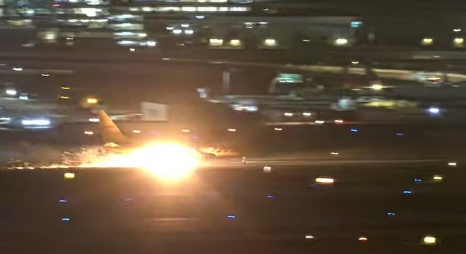 DHL cargo plane catches fire during landing at Los Angeles Airport 